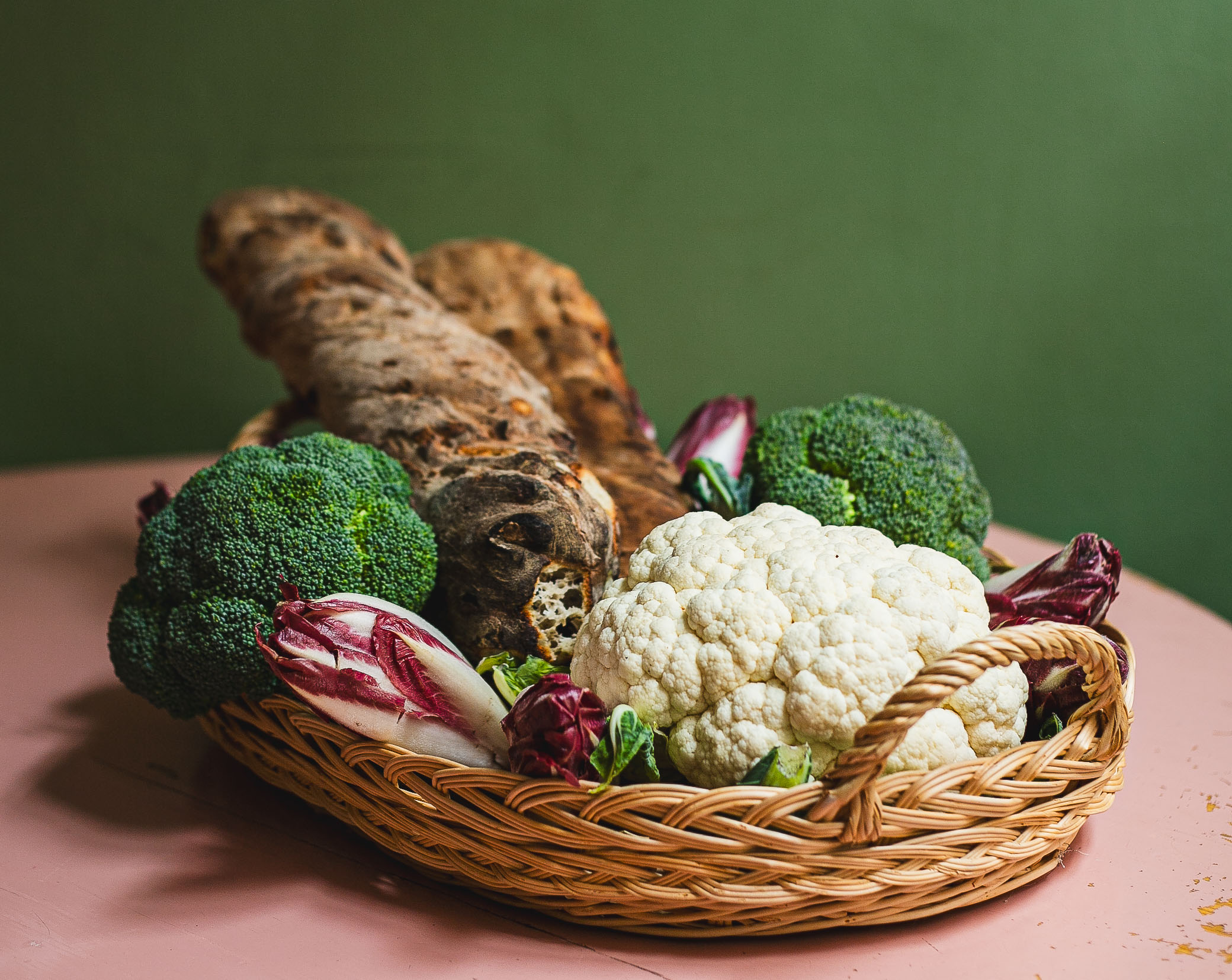 Kahvila Napero Catering vihannes- ja leipäkori